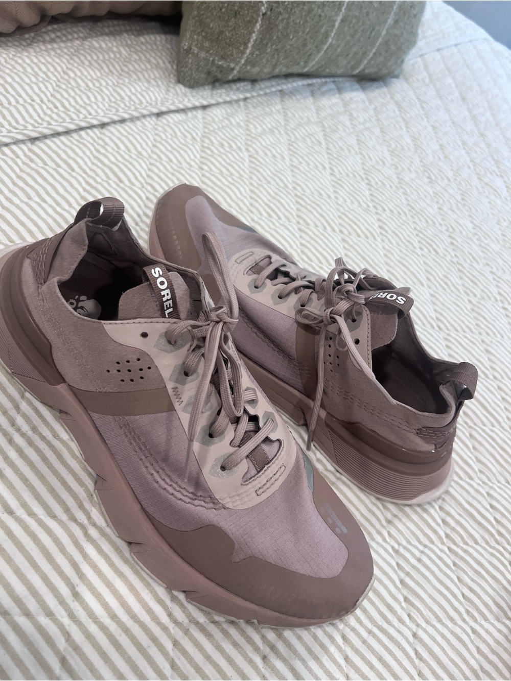 Sorel dusty brown sneakers